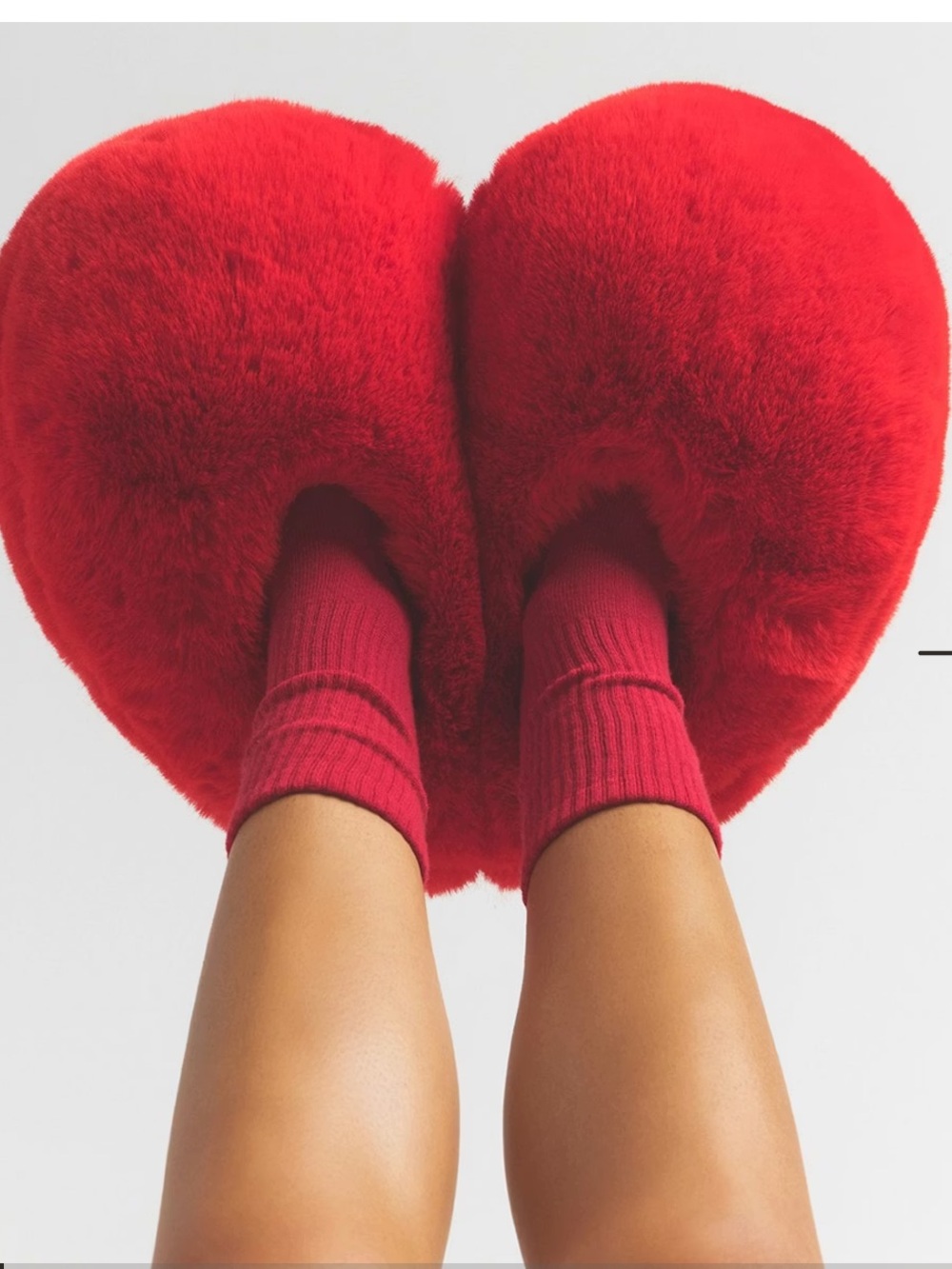 SKIMS Red Heart Faux-Fur Slippers *NWT*